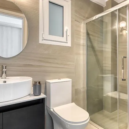 Luxurioese Mit Meerblick Stoa Serenity By Interhome