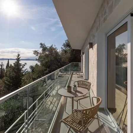 Luxurioese Mit Meerblick Stoa Serenity By Interhome * Nisaki (Corfu)